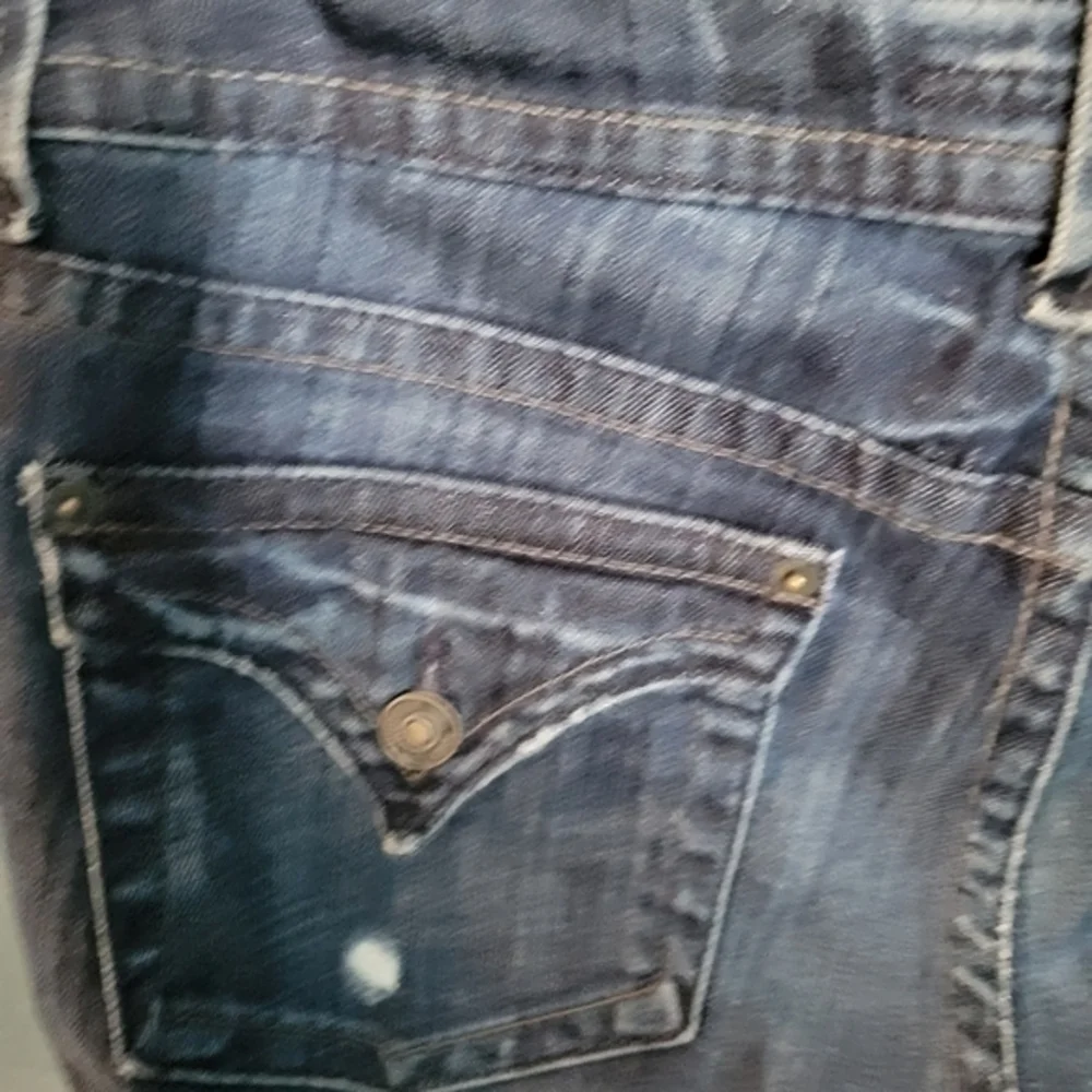 Hudson jeans size 28 distressed‎ blue jeans